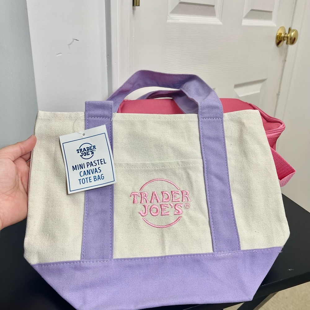 Bundle of Trader Joe’s mini canvas tote Pastel purple and pink insulated bags - Picture 4 of 9